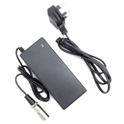 Ladegerät 4 Pin XLR